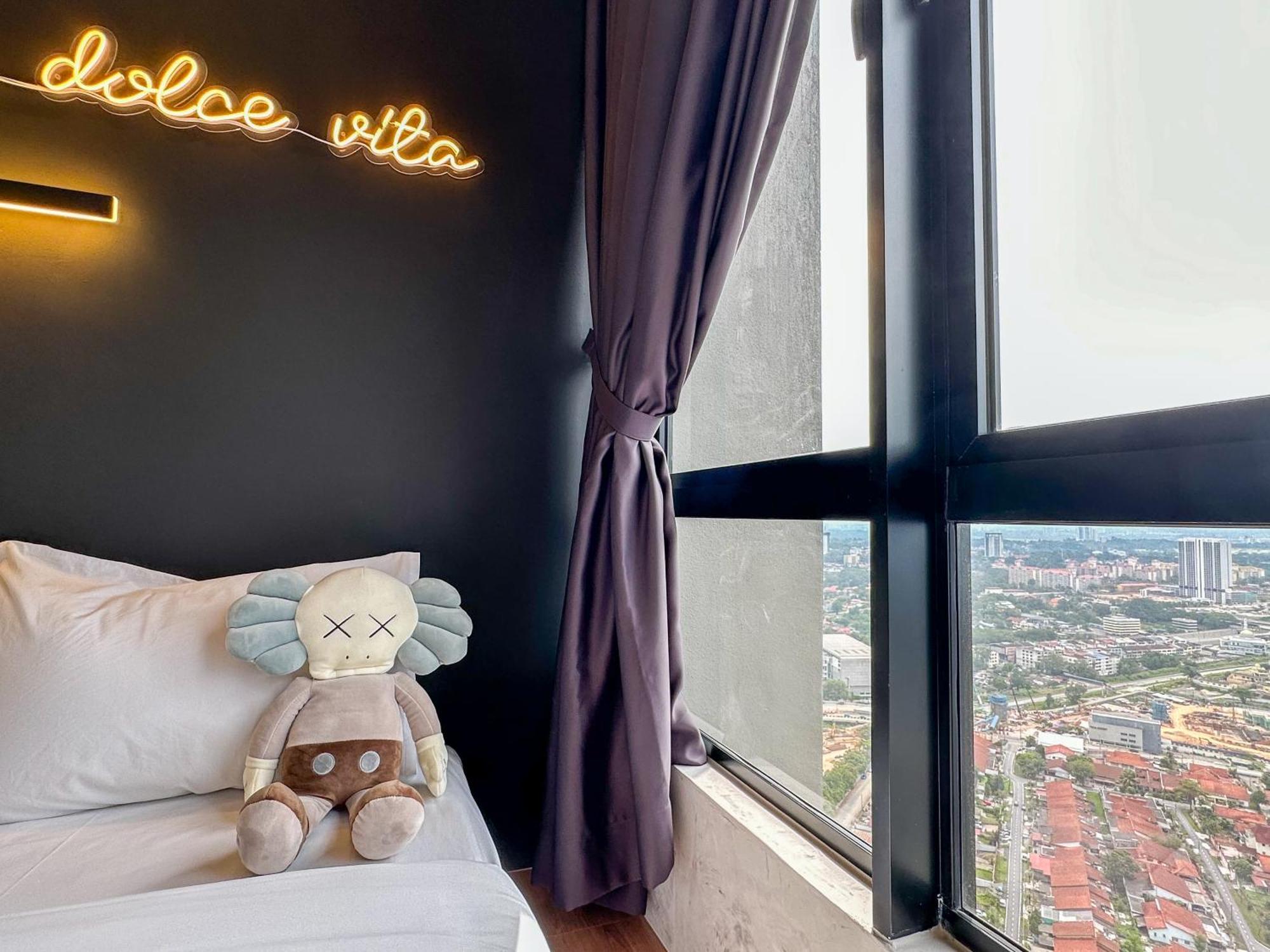 Twin Tower By Nest Home【5 Mins Walk To Ciq】 * Johor Bahru