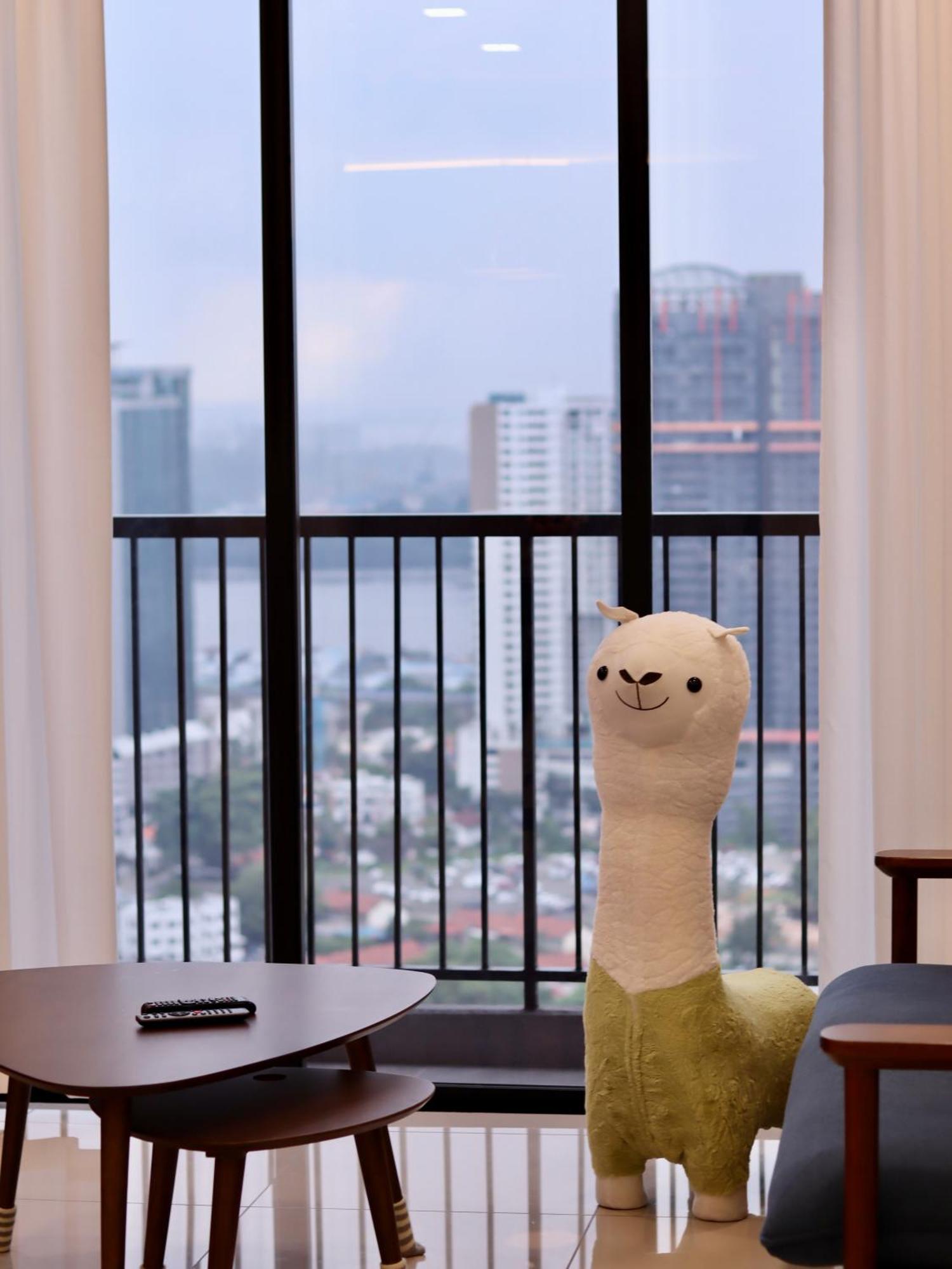 Twin Tower By Nest Home【5 Mins Walk To Ciq】 * Johor Bahru